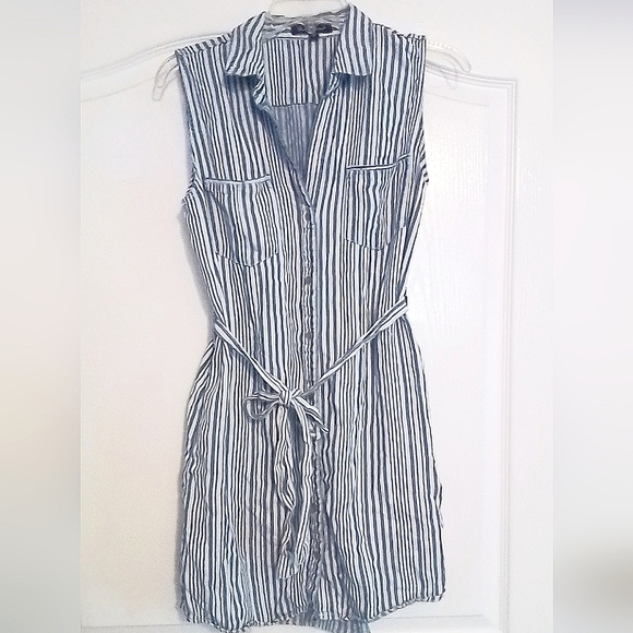 Juniors Small "Velvet Heart" Sleeveless 7 Button Dress Shirt Style Short Dress - Picture 1 of 4